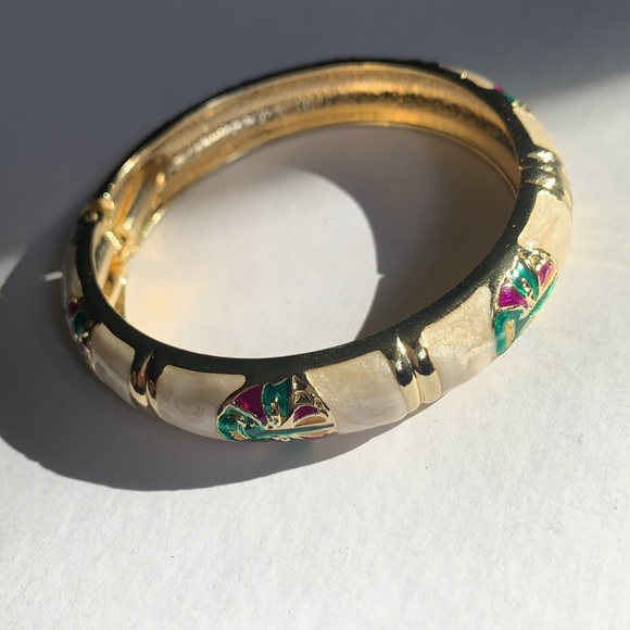 Jiu Long Xing Enamel Clamper Bracelet - Picture 5 of 10